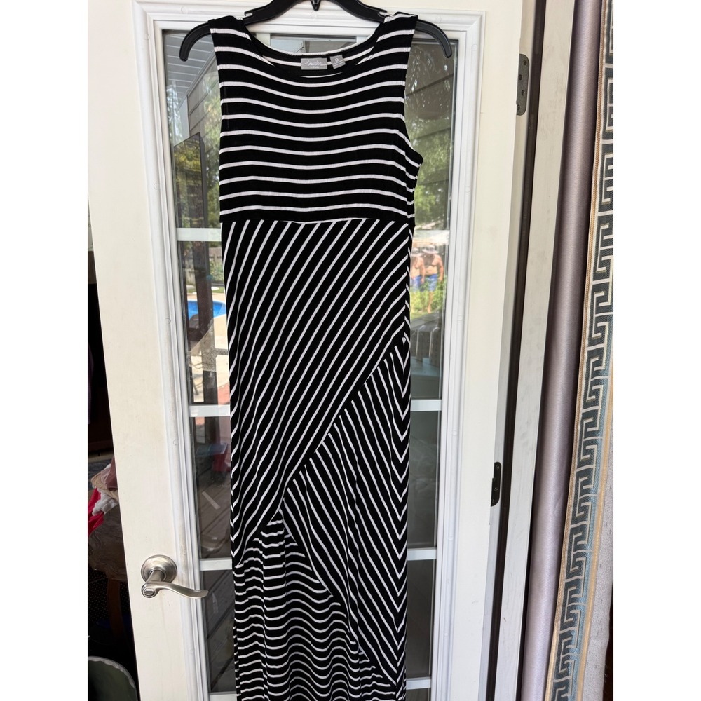Chico's Travelers sleeveless striped maxi dress Chico 0 (equiv sm/4) no wrinkle